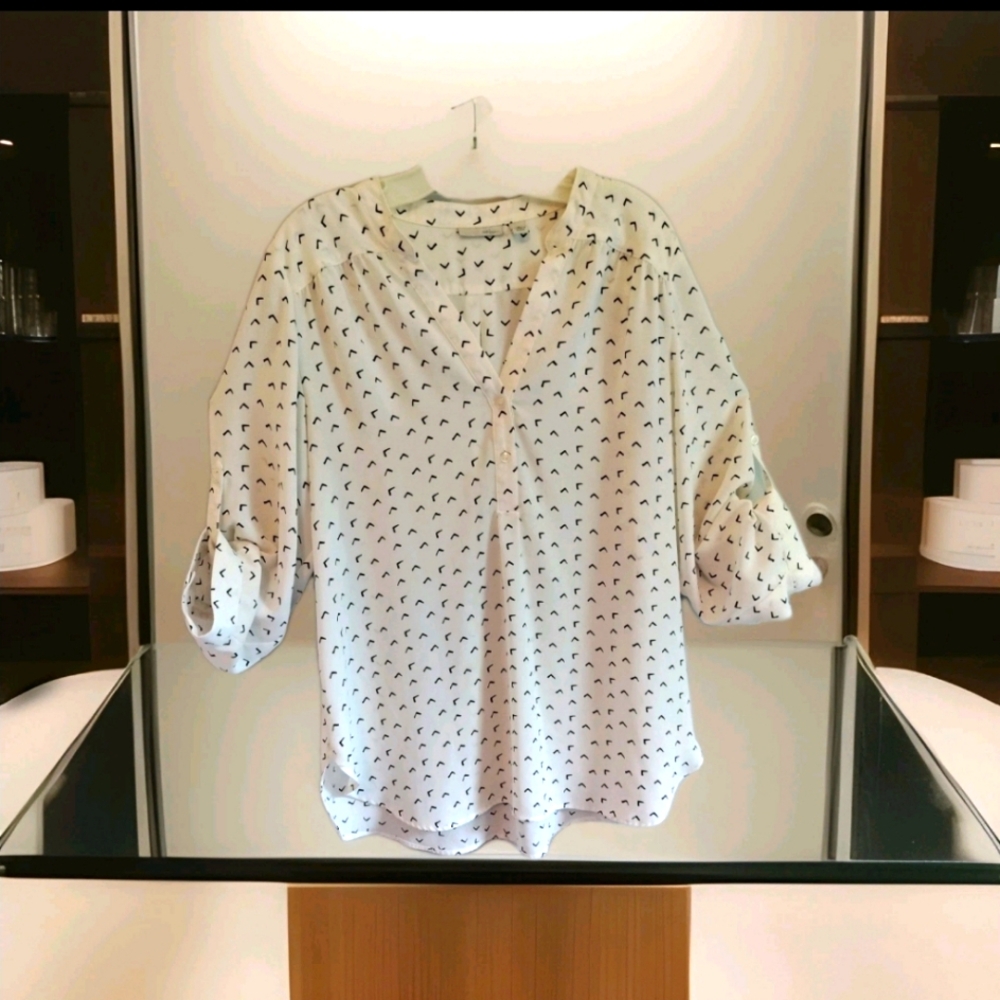 Halogen Nordstrom White Blouse Size M – Black Chevron Print Long Sleeve Work Top